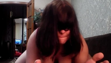 Молодая жена хоть и пышка, но сосёт и даёт лучше всякой худышки!