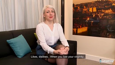 Зрелая блондинка принимает сперму в очко, после жесткого двойного вхождения