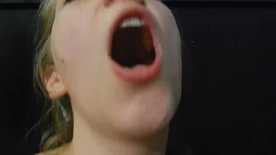 Подружка без трусиков соблазнила парня на секс во время занятий спортом. С окончанием на сиськи.