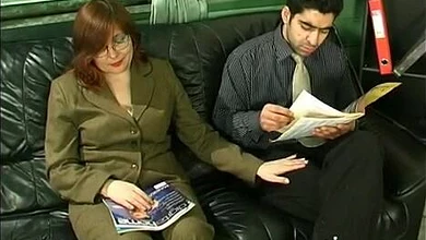 Ковтун Светан в комнате отдыха школы искусств дала Армянину и отсосала у него .