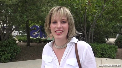 28-летняя француженка отрастила толстые сиськи и согласна ебаться в очко